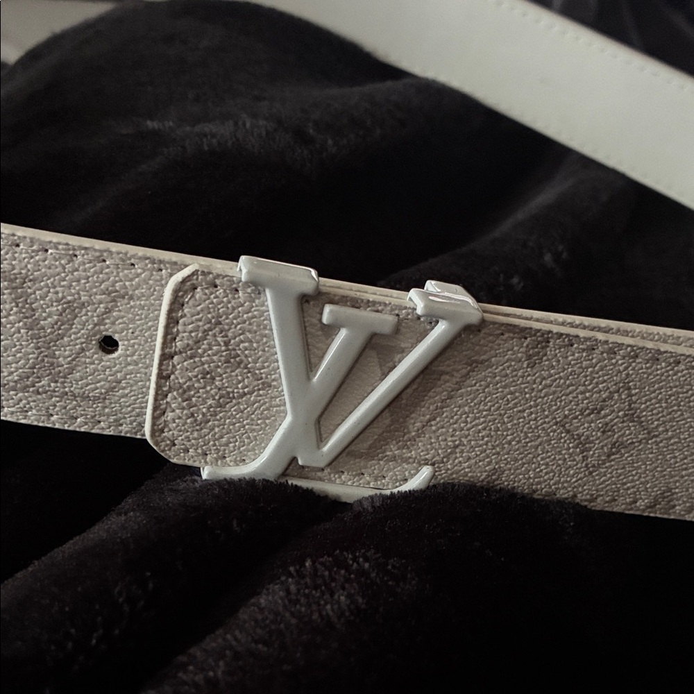 Louis Vuitton White Textured Leather Belt with LV Initial Buckle